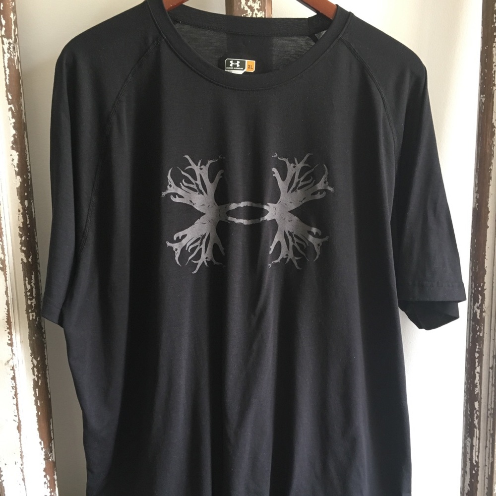 Under Armour t-shirt